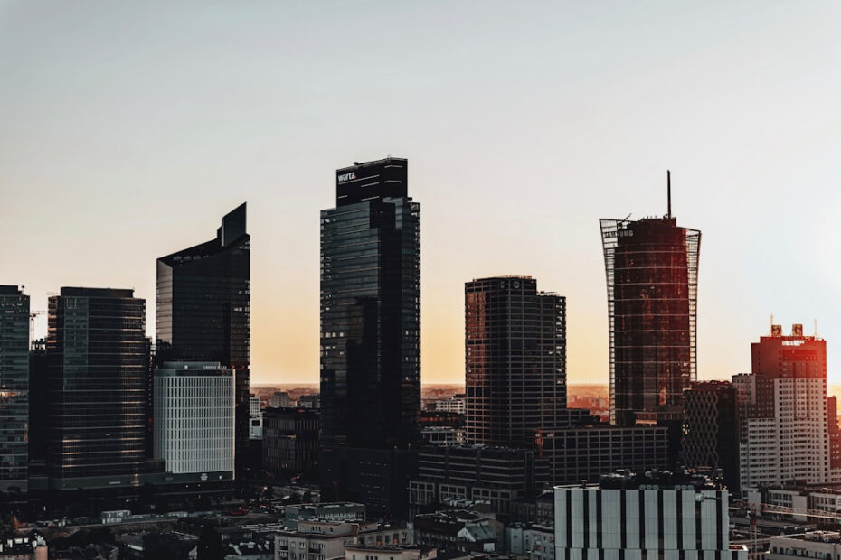 Śródmieście vs Żoliborz - gdzie szukać luksusowego mieszkania w Warszawie