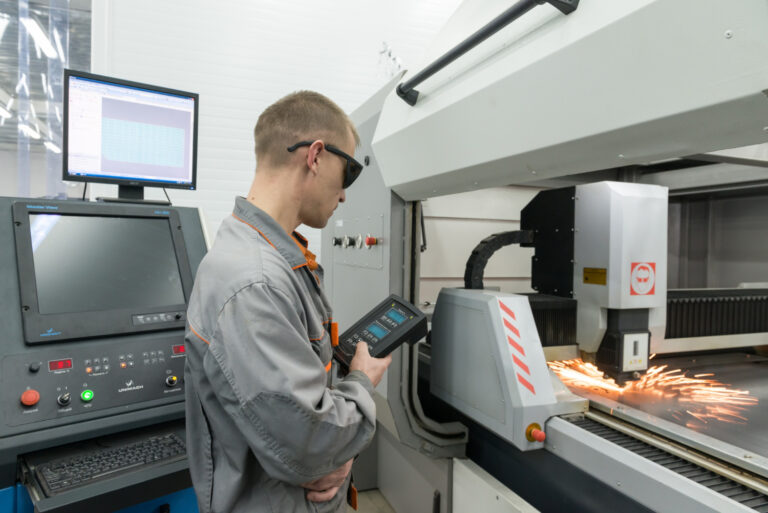 Jak uniknąć błędów przy obróbce tworzyw sztucznych CNC